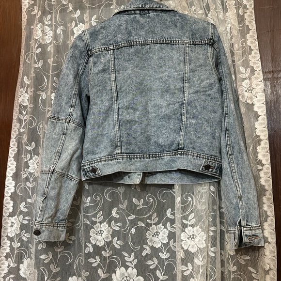 Free people / size extra small jean jacket - Picture 3 of 3